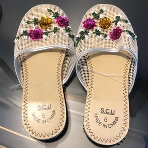 Ornamental ladies’ house slippers